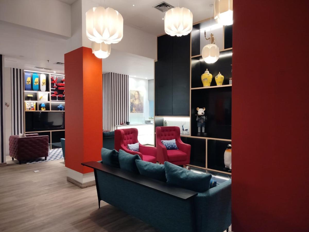 Moritz Biz Gandaria Hotel Джакарта Екстериор снимка