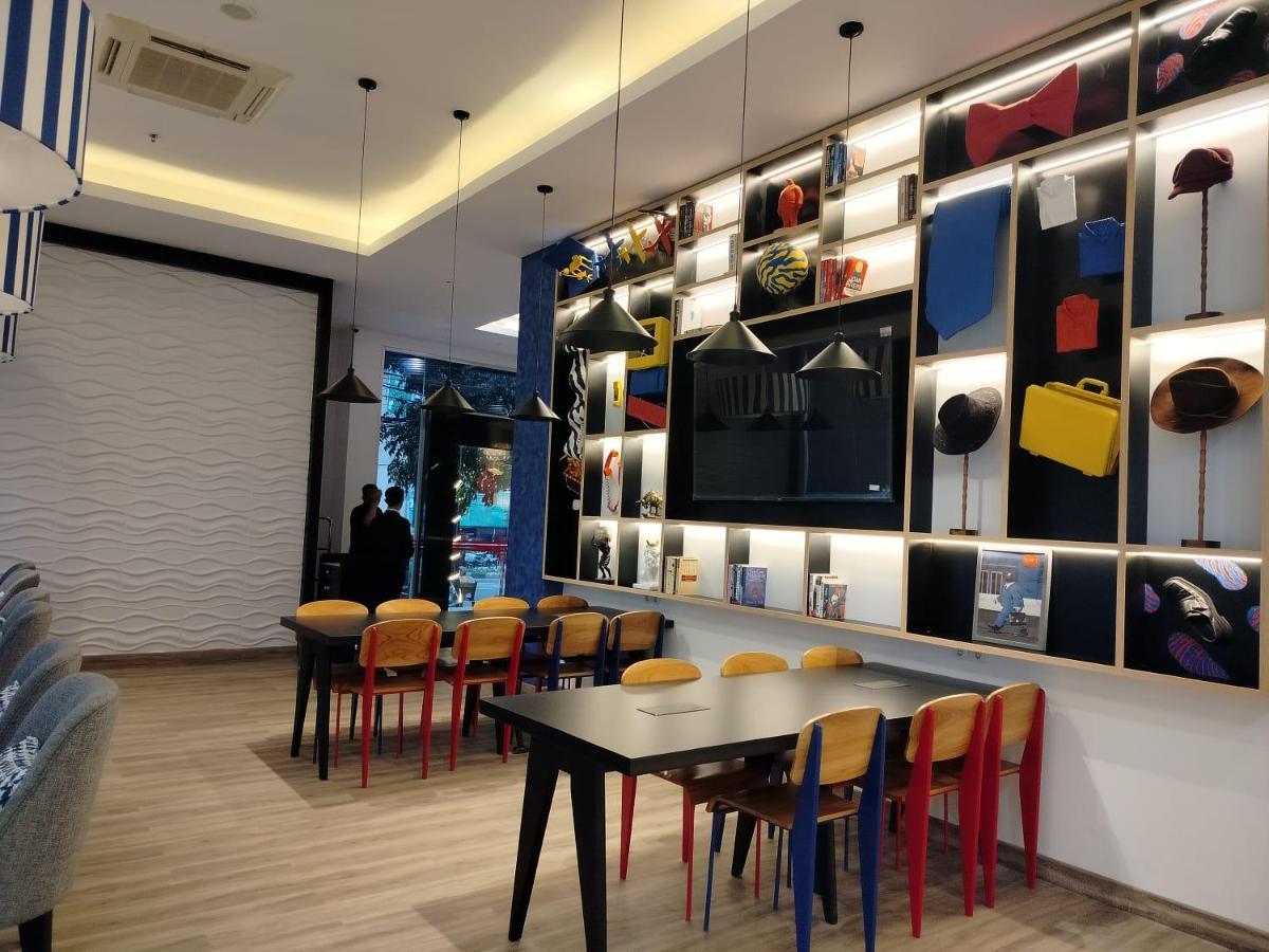 Moritz Biz Gandaria Hotel Джакарта Екстериор снимка