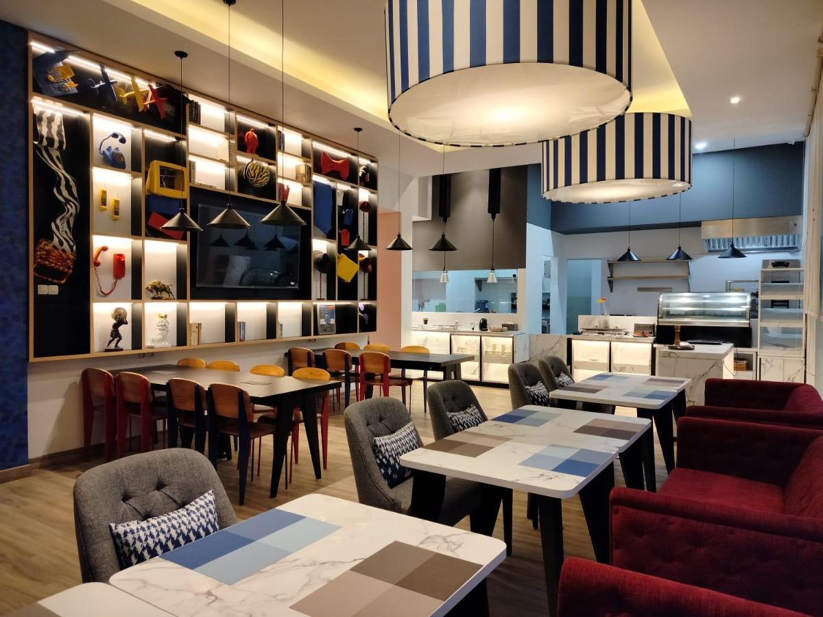 Moritz Biz Gandaria Hotel Джакарта Екстериор снимка