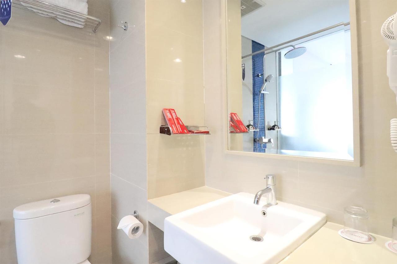 Moritz Biz Gandaria Hotel Джакарта Екстериор снимка